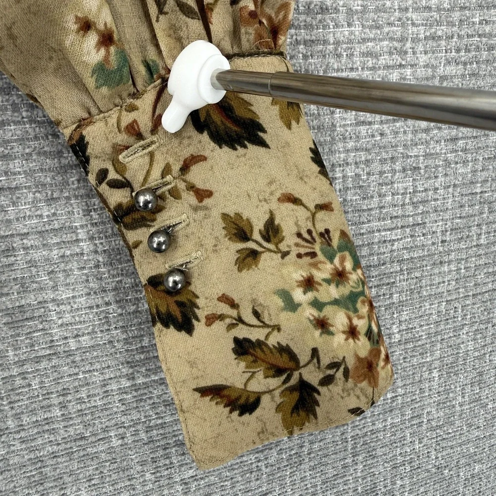 Double D Ranch Button-Up Womens XS Beige Floral Chiffon Lightweight Long Sleeve - Picture 6 of 13